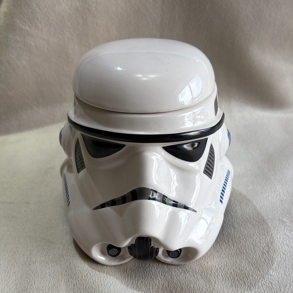 Mug - White Stormtrooper Helmet